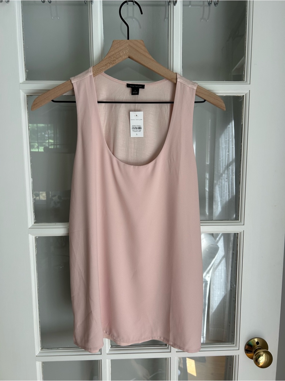 Ann Taylor Pale Pink Sleeveless Scoop Neck Camisole
